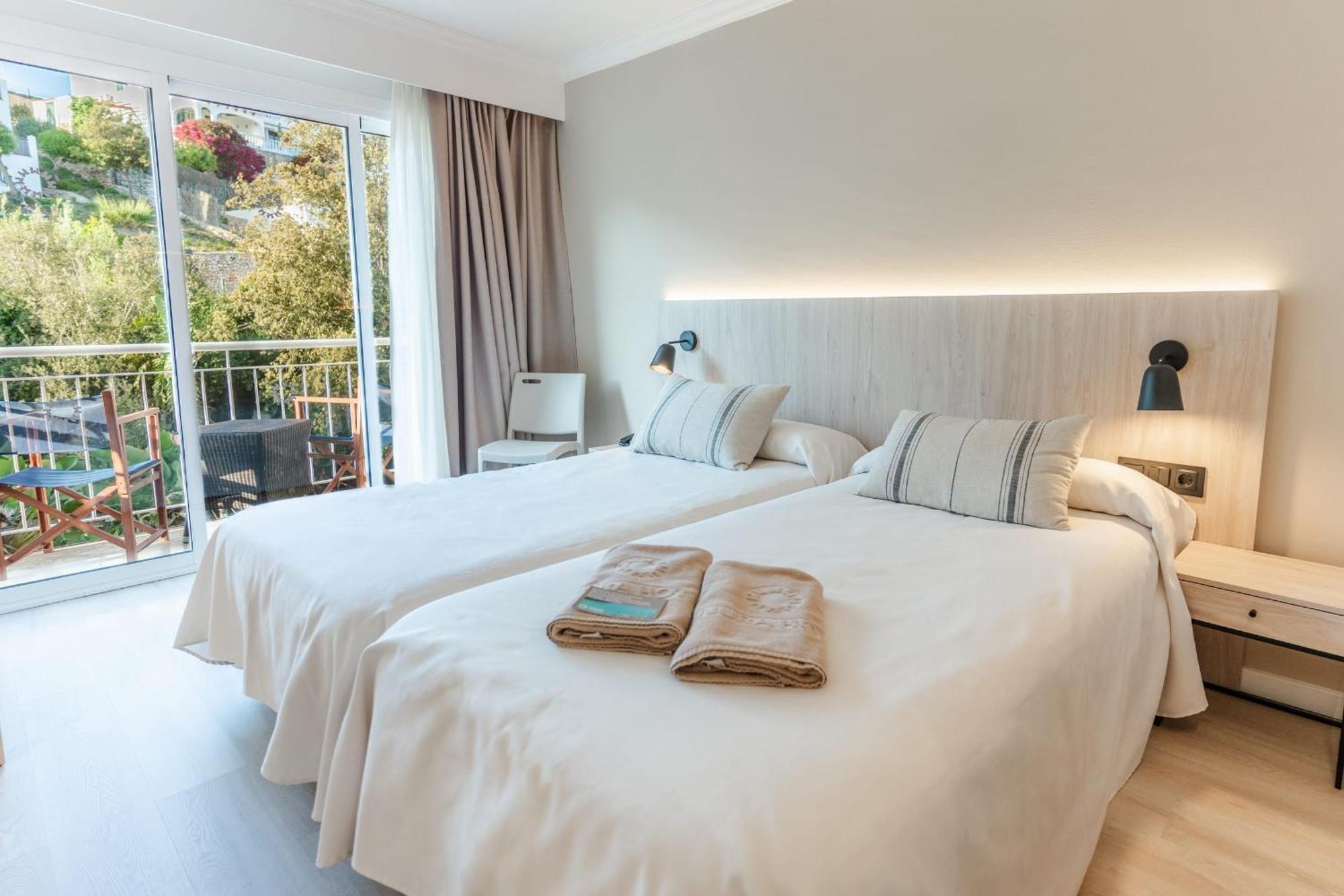 Minura Cala Galdana & Apartamentos D'Aljandar Esterno foto