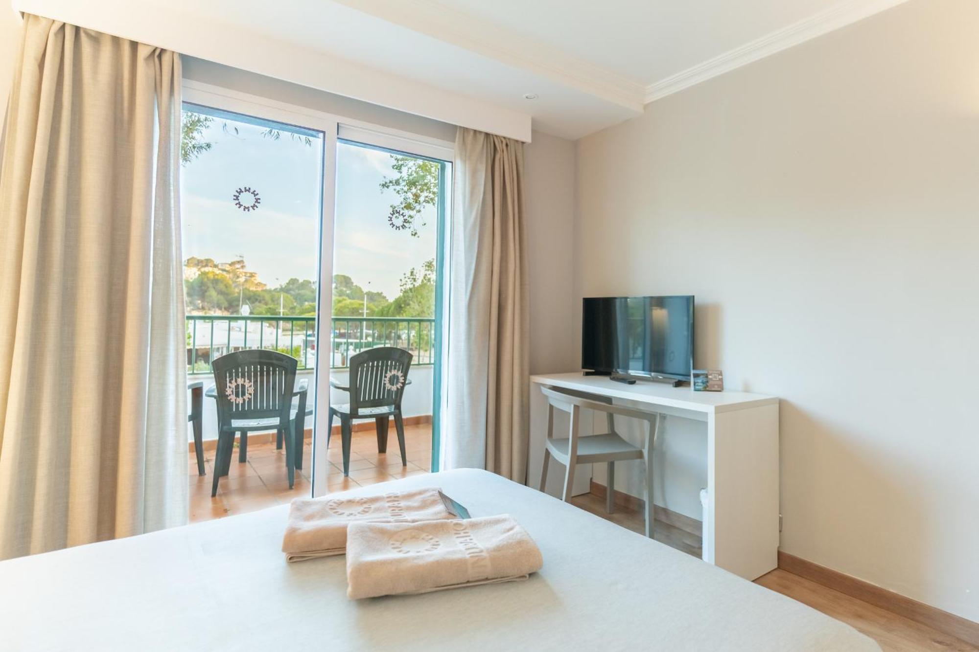 Minura Cala Galdana & Apartamentos D'Aljandar Esterno foto