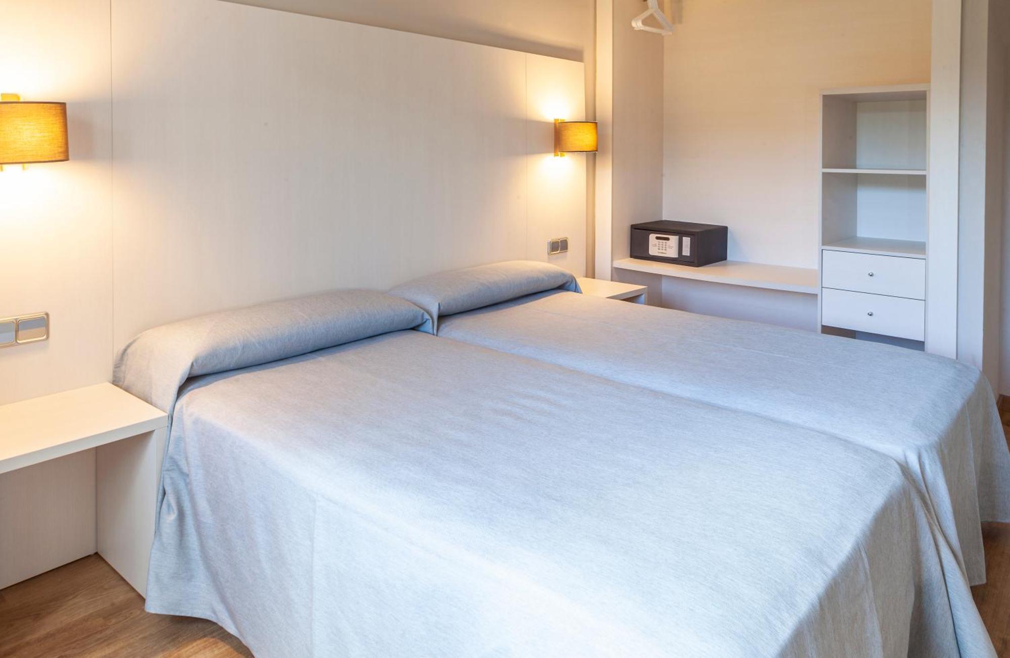 Minura Cala Galdana & Apartamentos D'Aljandar Esterno foto